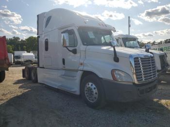  Salvage Freightliner Cascadia 1