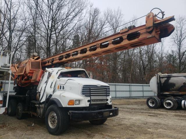  Salvage Sterling Truck L 9500