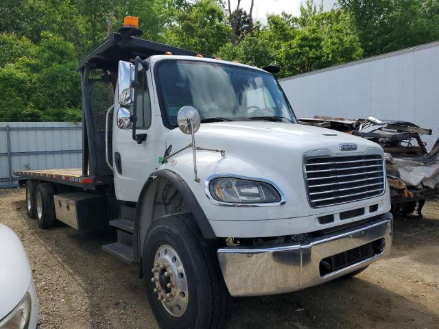  Salvage Freightliner M2 106 Med