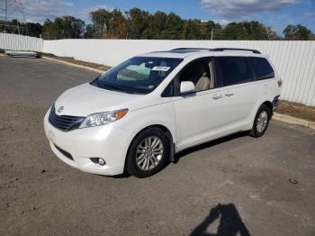  Salvage Toyota Sienna