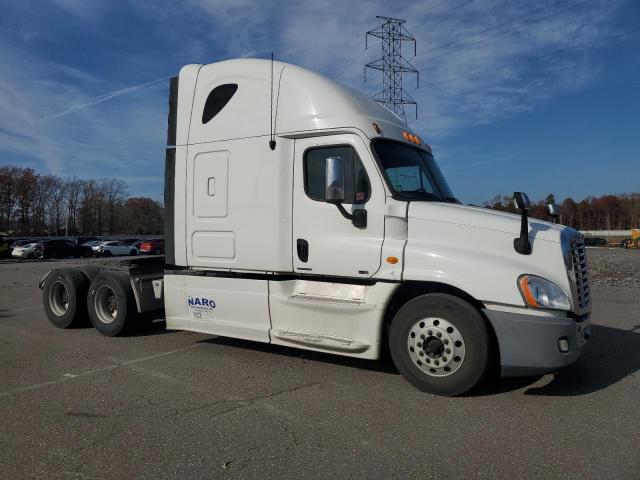  Salvage Freightliner Cascadia 1