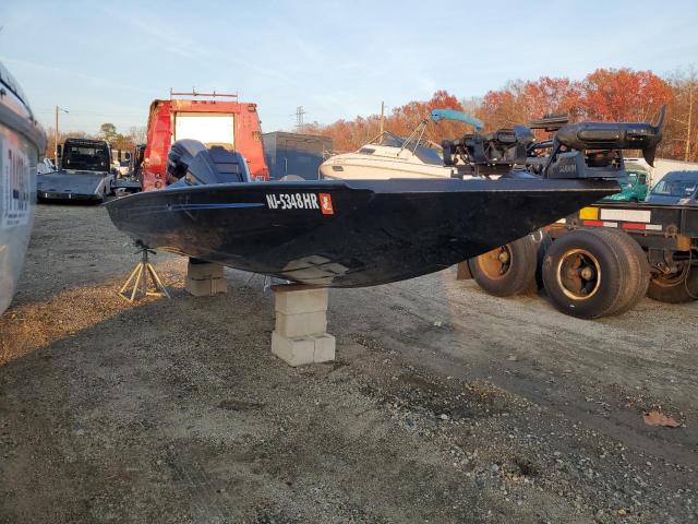  Salvage Xprs Boat