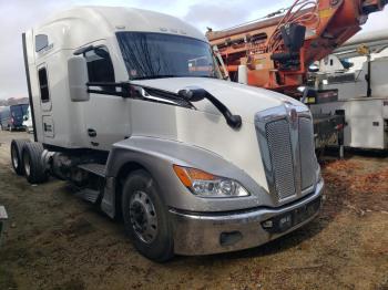  Salvage Kenworth Constructi