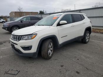  Salvage Jeep Compass