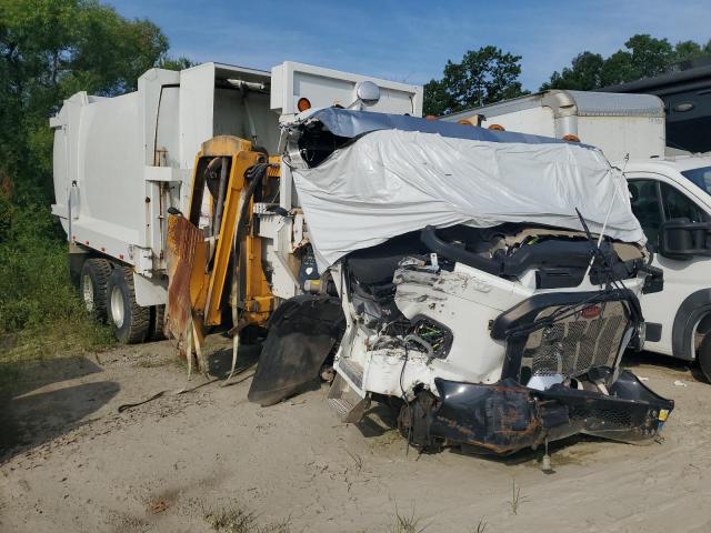  Salvage Peterbilt 520