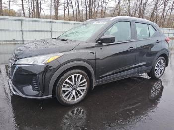  Salvage Nissan Kicks