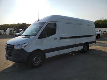  Salvage Mercedes-Benz Sprinter