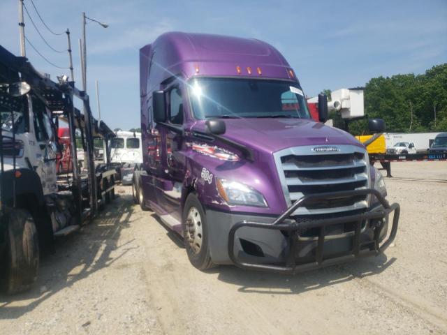  Salvage Freightliner Cascadia 1