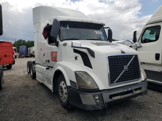  Salvage Volvo Vnl