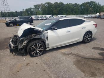  Salvage Nissan Maxima