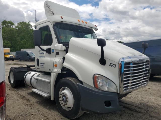  Salvage Freightliner Cascadia 1