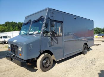  Salvage Freightliner Chassis M