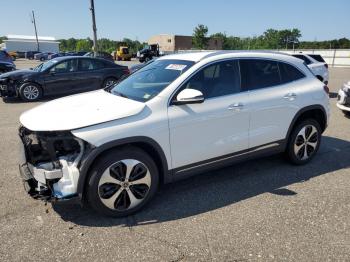  Salvage Mercedes-Benz GLA