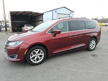  Salvage Chrysler Pacifica