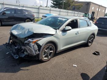  Salvage Kia K4 Lx