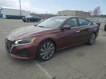  Salvage Nissan Altima