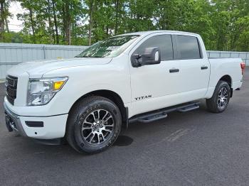  Salvage Nissan Titan