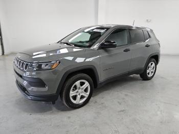  Salvage Jeep Compass
