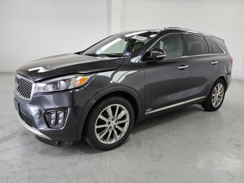  Salvage Kia Sorento