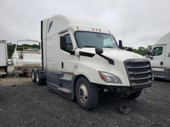  Salvage Freightliner Cascadia 126