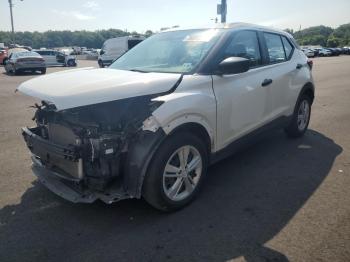  Salvage Nissan Kicks