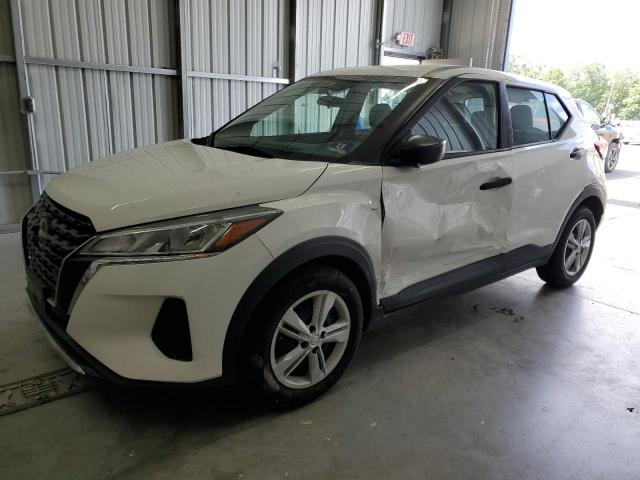  Salvage Nissan Kicks
