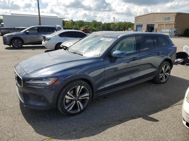  Salvage Volvo V60