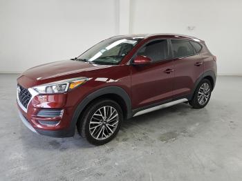  Salvage Hyundai TUCSON