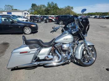  Salvage Harley-Davidson Fl