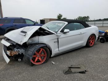  Salvage Ford Mustang