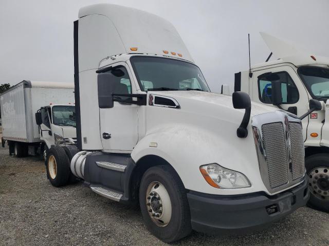  Salvage Kenworth T680