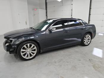  Salvage Chrysler 300