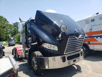  Salvage Mack Cxu613