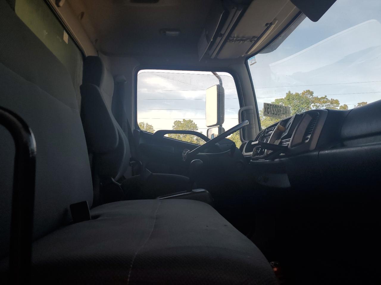 Hino 258 268 Image 2