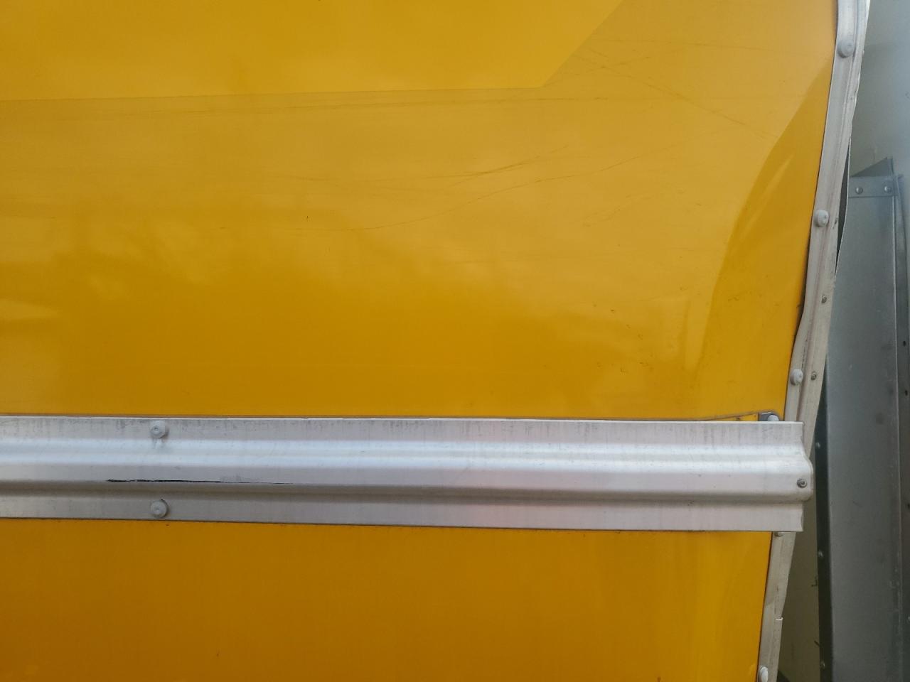 Ford Econoline E350 Super Duty Cutaway Van Image 11