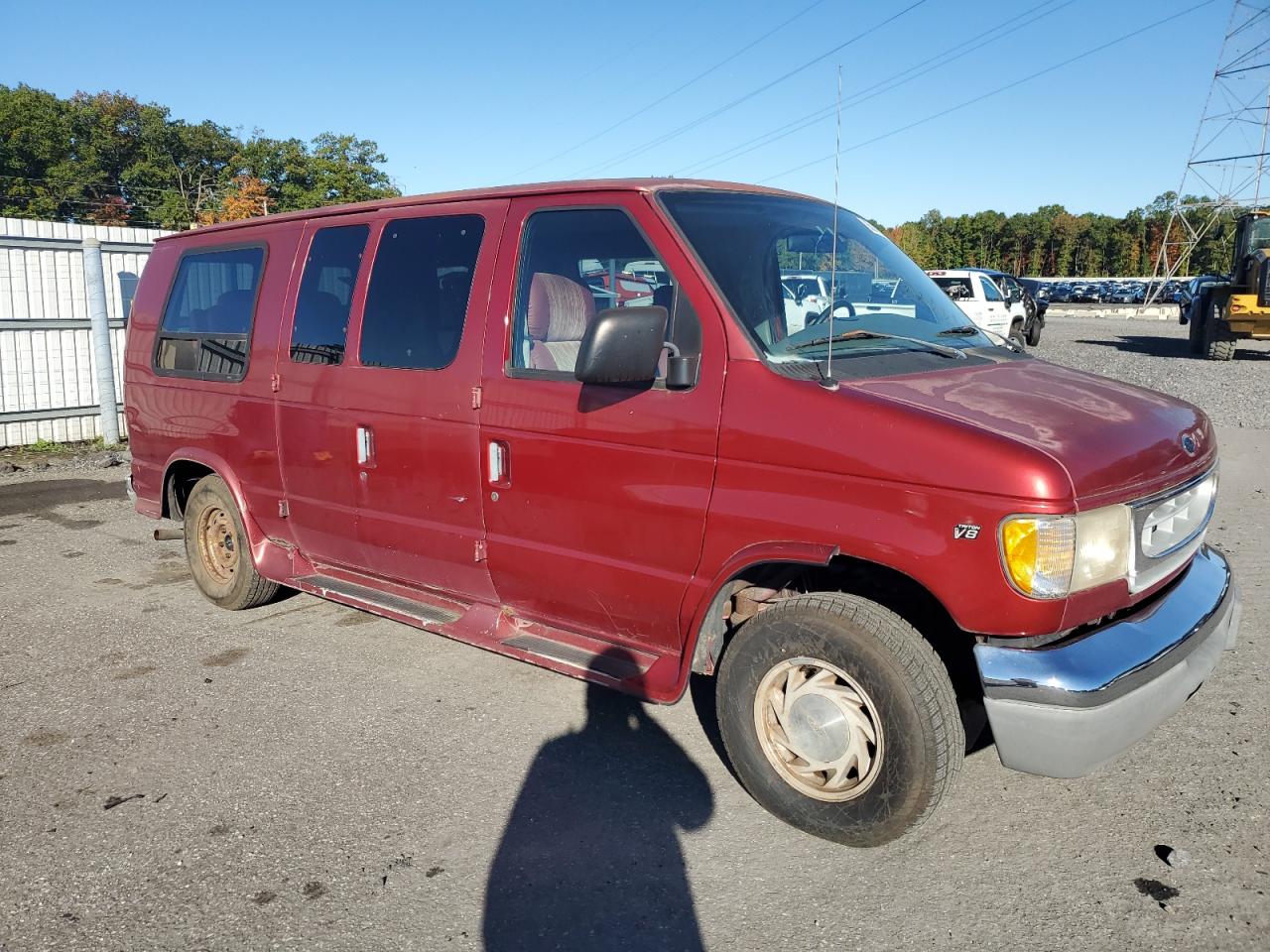 Ford Econoline E150 Van Image 4