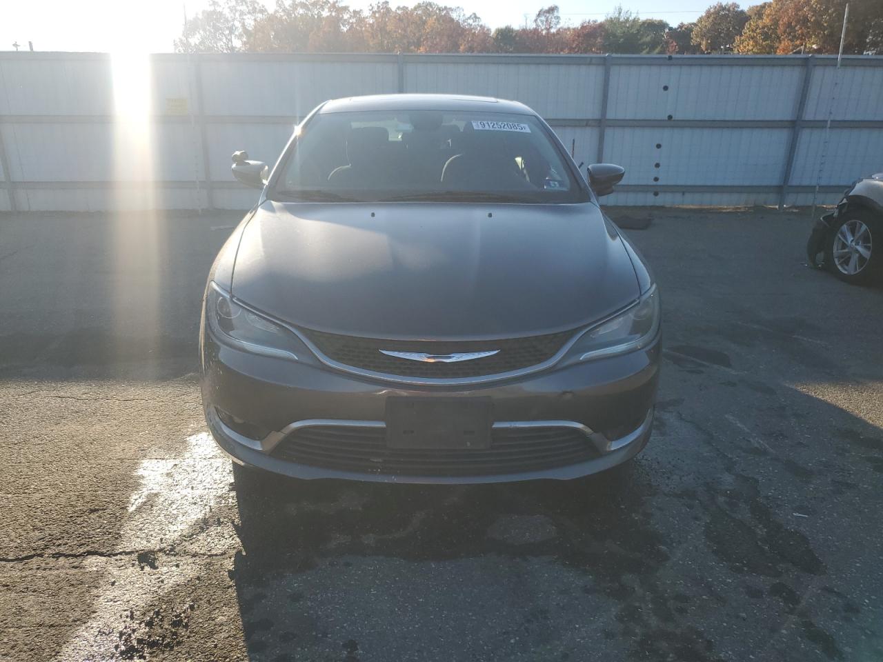 Chrysler 200 Limited Image 5
