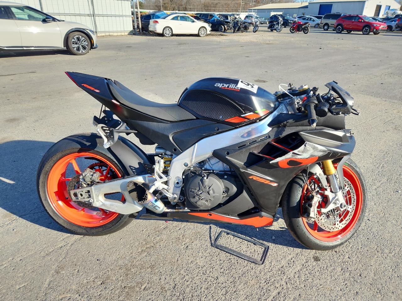 Aprilia RSV4 1100 1100 Image 1