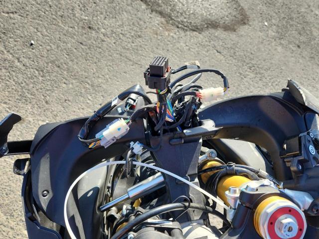 Aprilia RSV4 1100 1100 Image 7