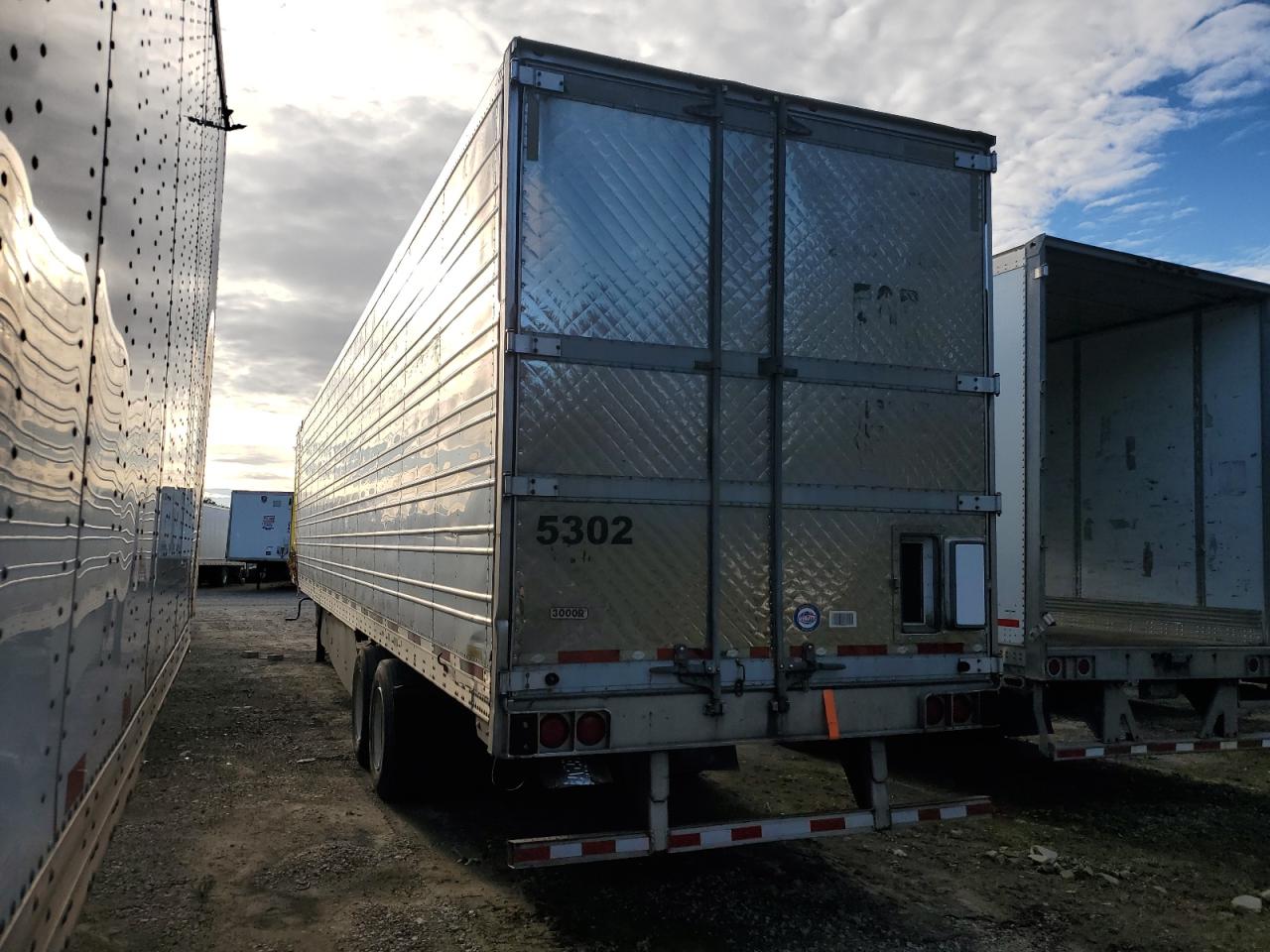 Utility Reefer Image 10