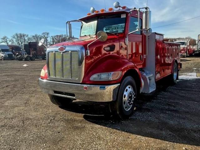 Peterbilt 335 Image 5