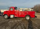 Peterbilt 335 Image 10
