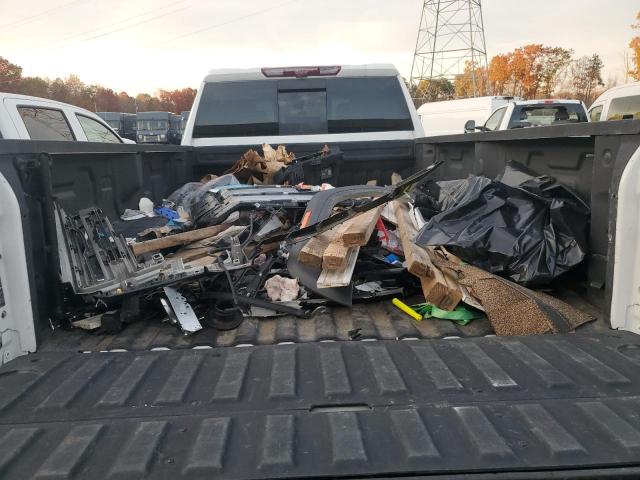 GMC Sierra K3500 At4 Image 9