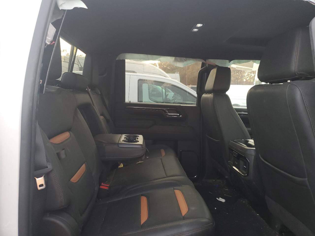 GMC Sierra K3500 At4 Image 8