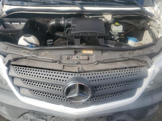 Mercedes-Benz Sprinter 2500 Image 12