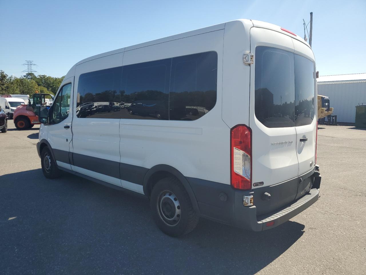 Ford Transit T-350 Image 2