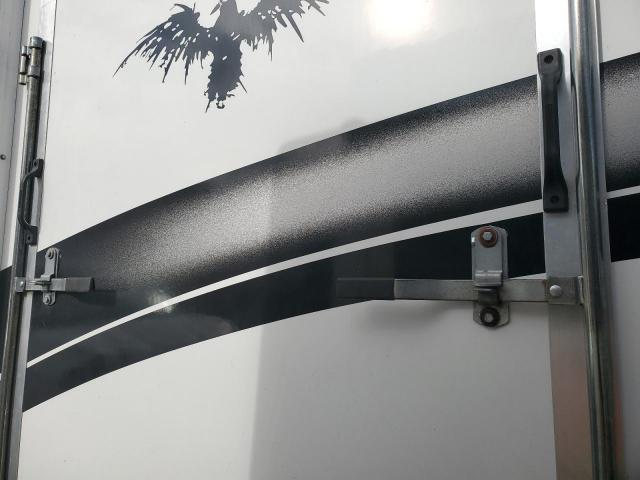 Ford Econoline E450 Super Duty Cutaway Van Image 6