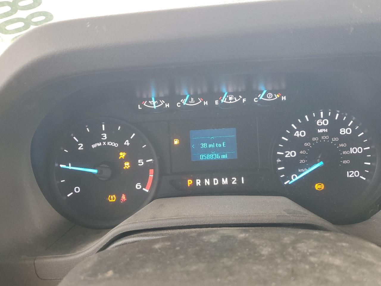 Ford Econoline E450 Super Duty Cutaway Van Image 5