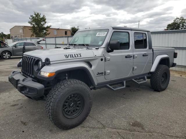  Salvage Jeep Gladiator