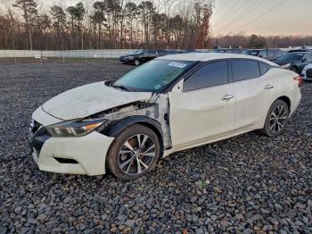  Salvage Nissan Maxima